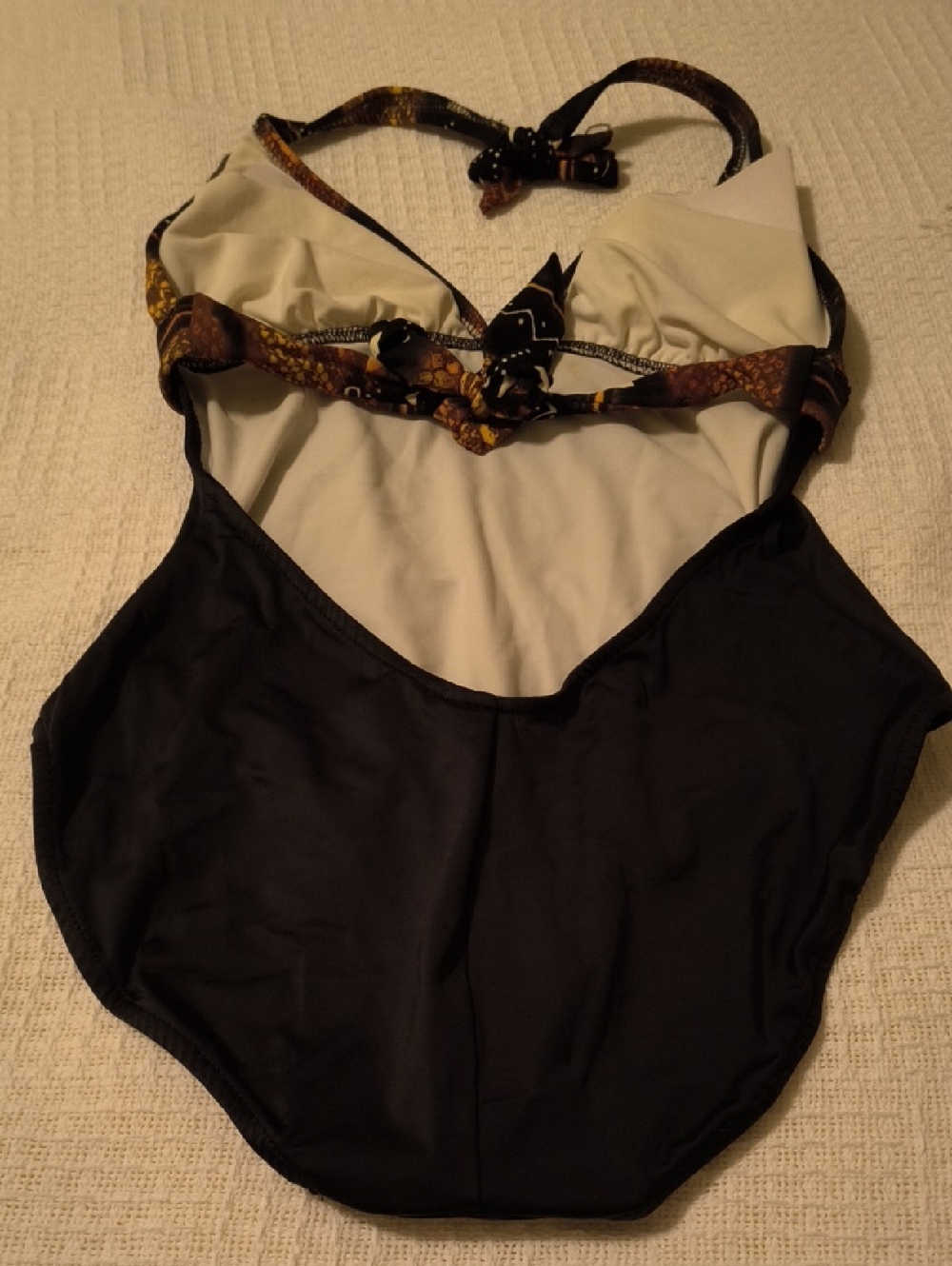 Venus Halter Swim 8 one-piece + Bonus - Picture 3 of 8